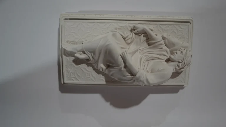 Colección Gracia Divina — San José Dormido con Cofre para Petición (grande) - vista 3