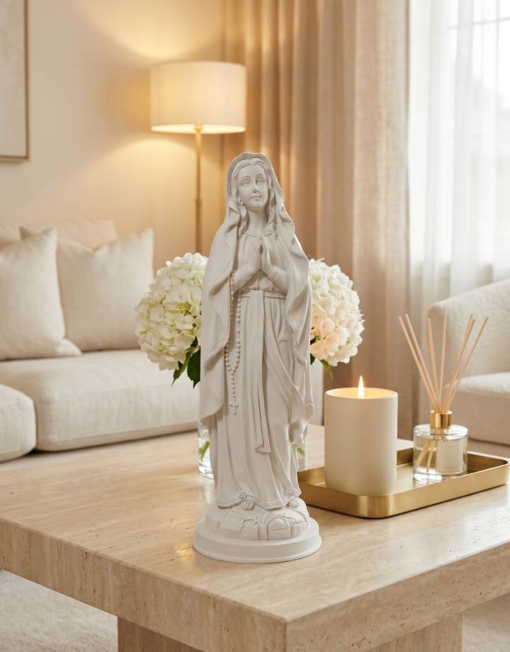 Nuestra Señora de Lourdes Mediana