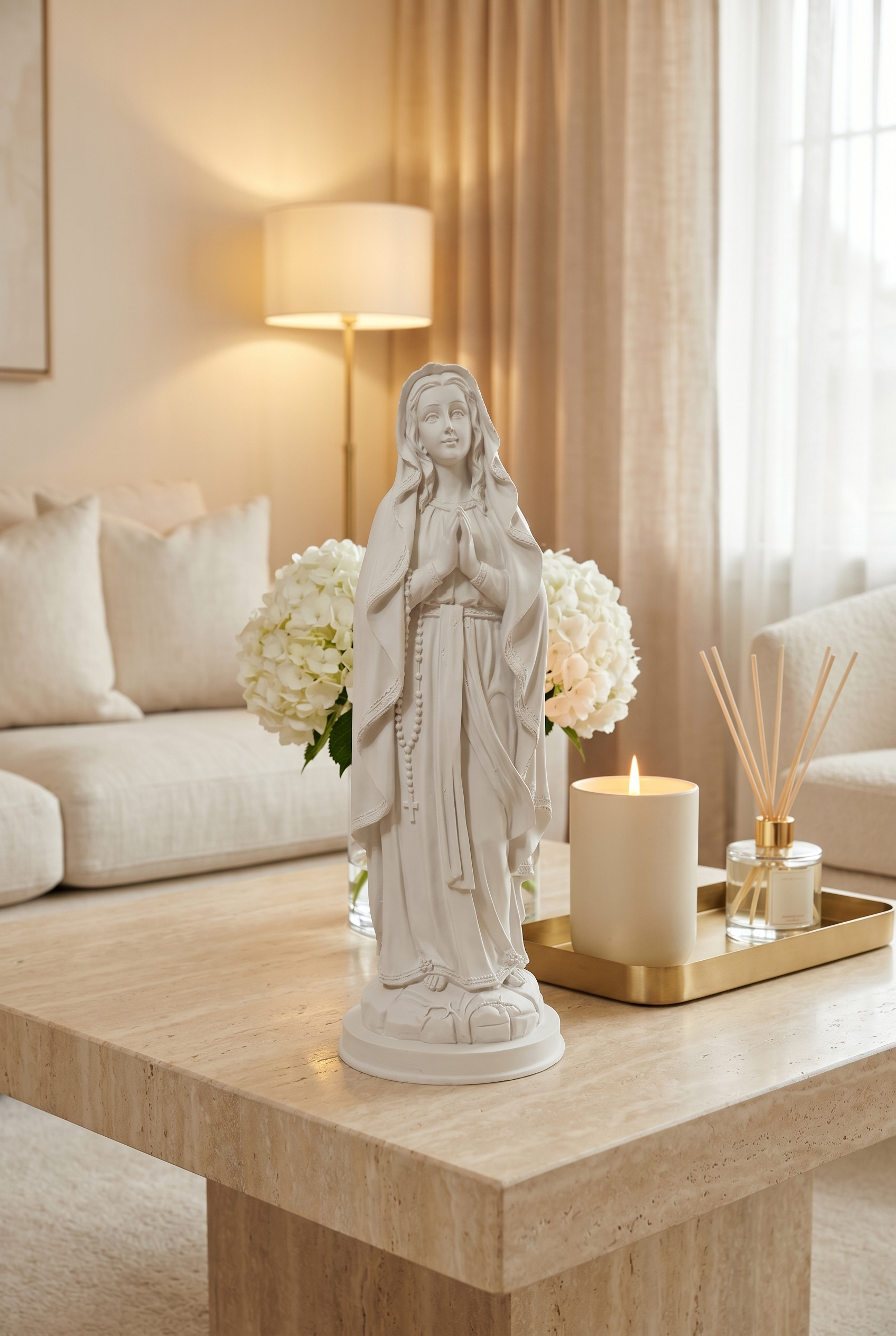 Nuestra Señora de Lourdes Mediana